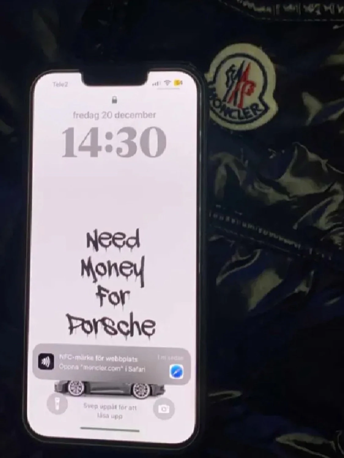 Svart Moncler pufferjacka med huva - 4