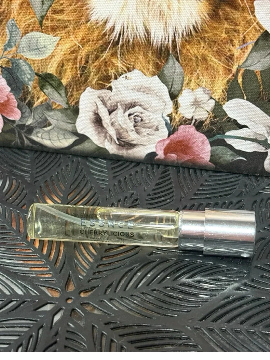 Essence Cherrylicious  - 1