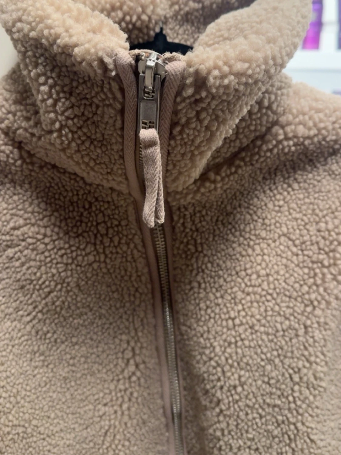 Beige teddyjacka med dragkedja - 5