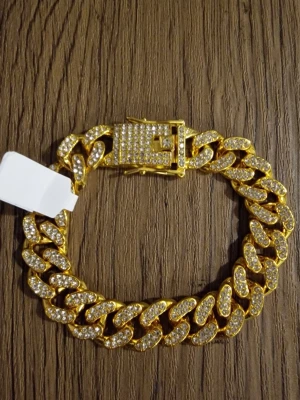 Armband kubansk strass - Lyxigt hip hop kubansk kedjearmband. 20 cm. Rhinestone strassdekorationer. Modernt smycke för män och kvinnor, perfekt för alla hjärtans dag, jul, födelsedagen.