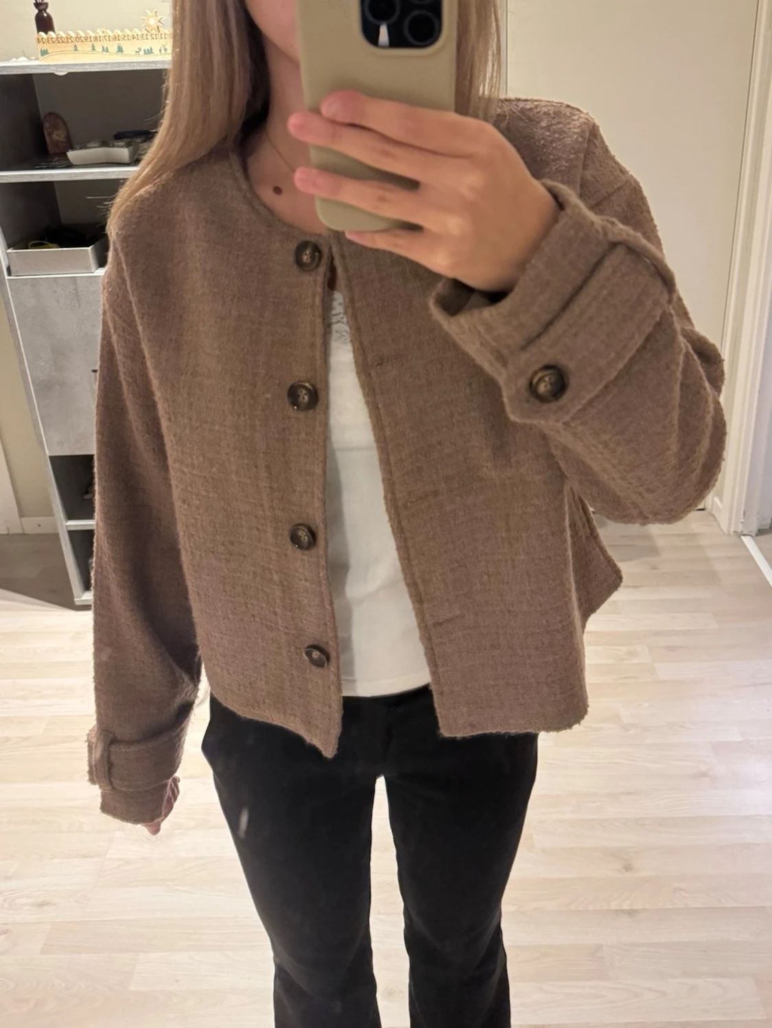 Beige kavajkappa med knappar - 1