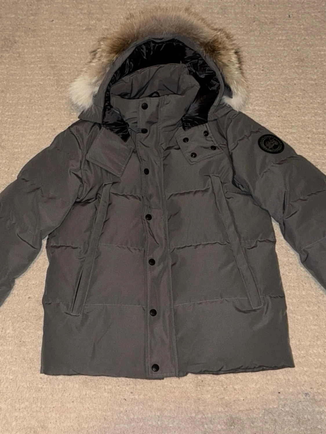 Grå dunjacka från Canada Goose