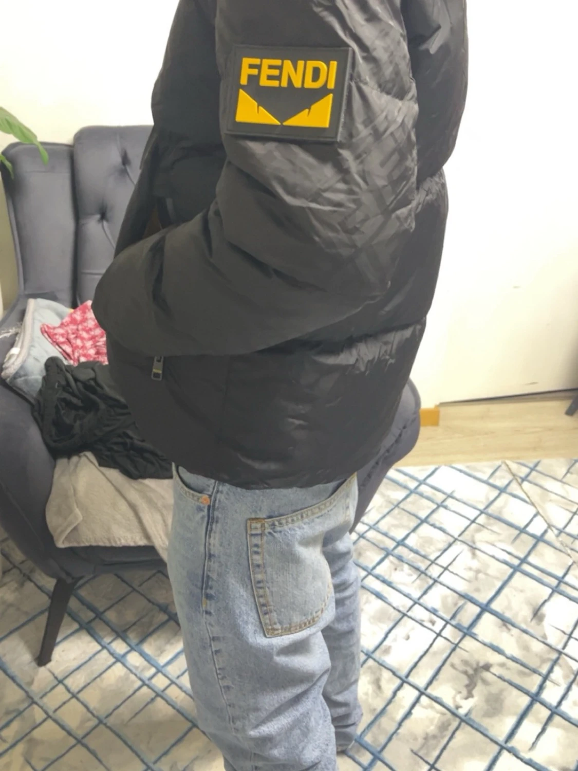 Svart pufferjacka från Fendi - 2