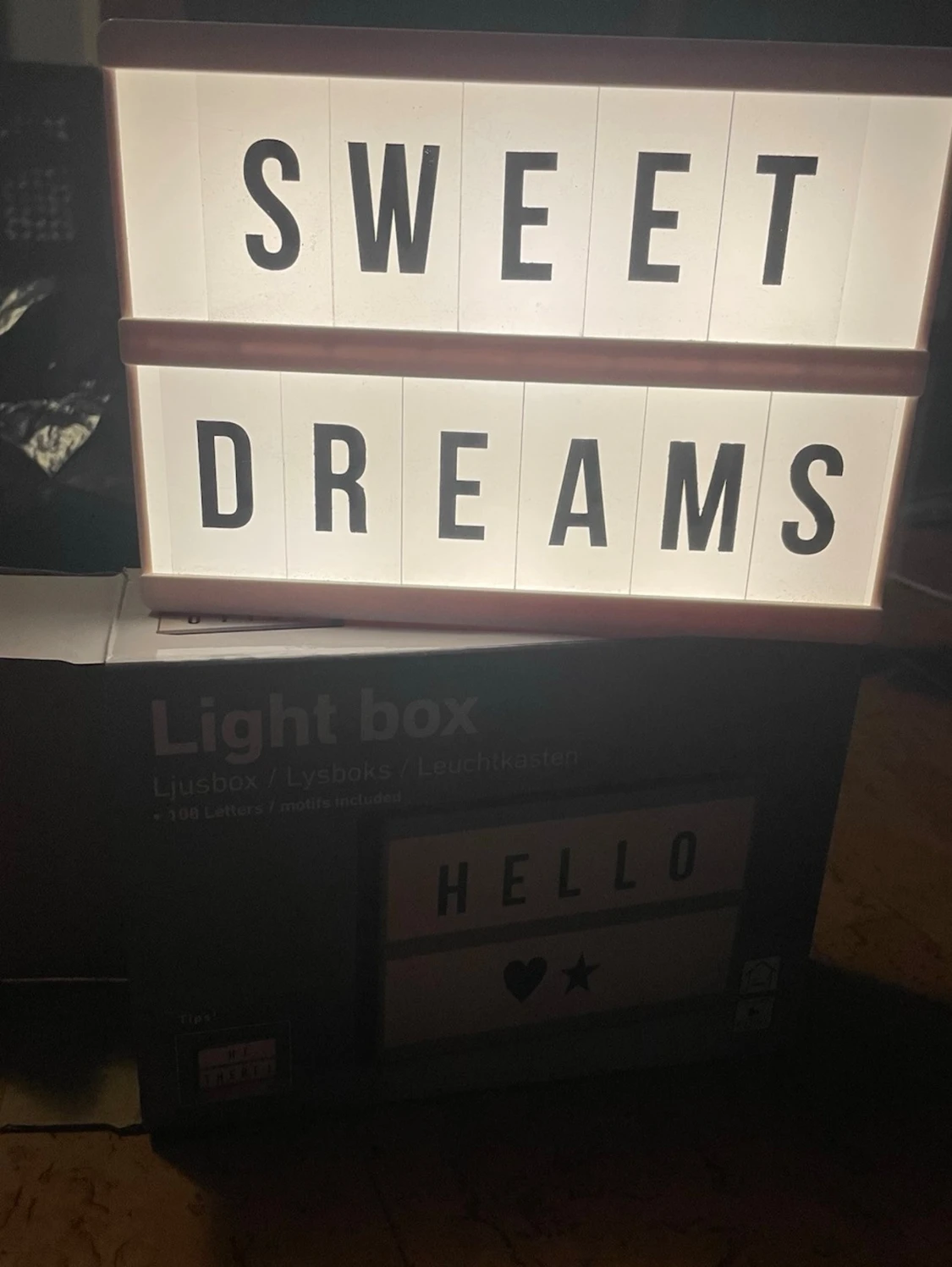 Light box 
