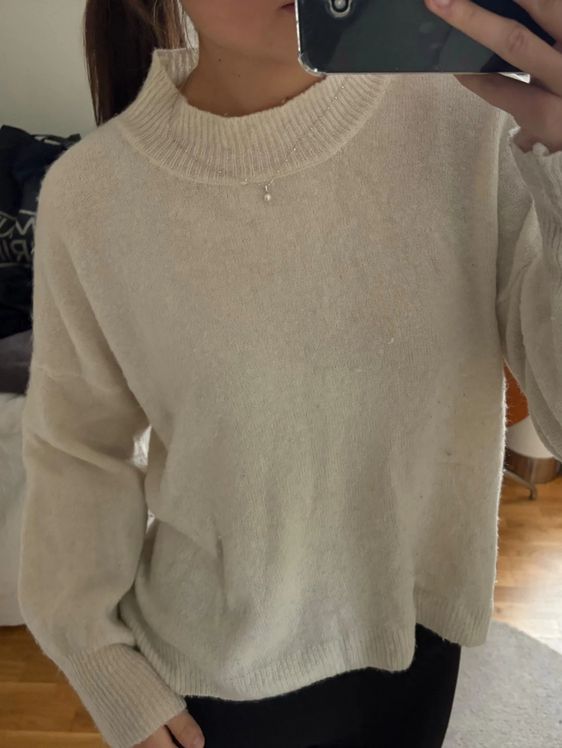 Vit stickad tröja  - 2