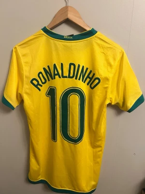Ronaldinho World Cup 2006   - Hemmaställ för brasilianska landslaget år 2006