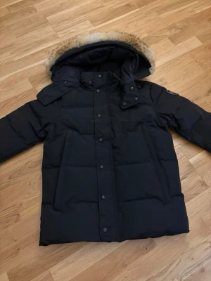  jacka  - Finns S och M helt ny bra för vinter finns i Göteborg 