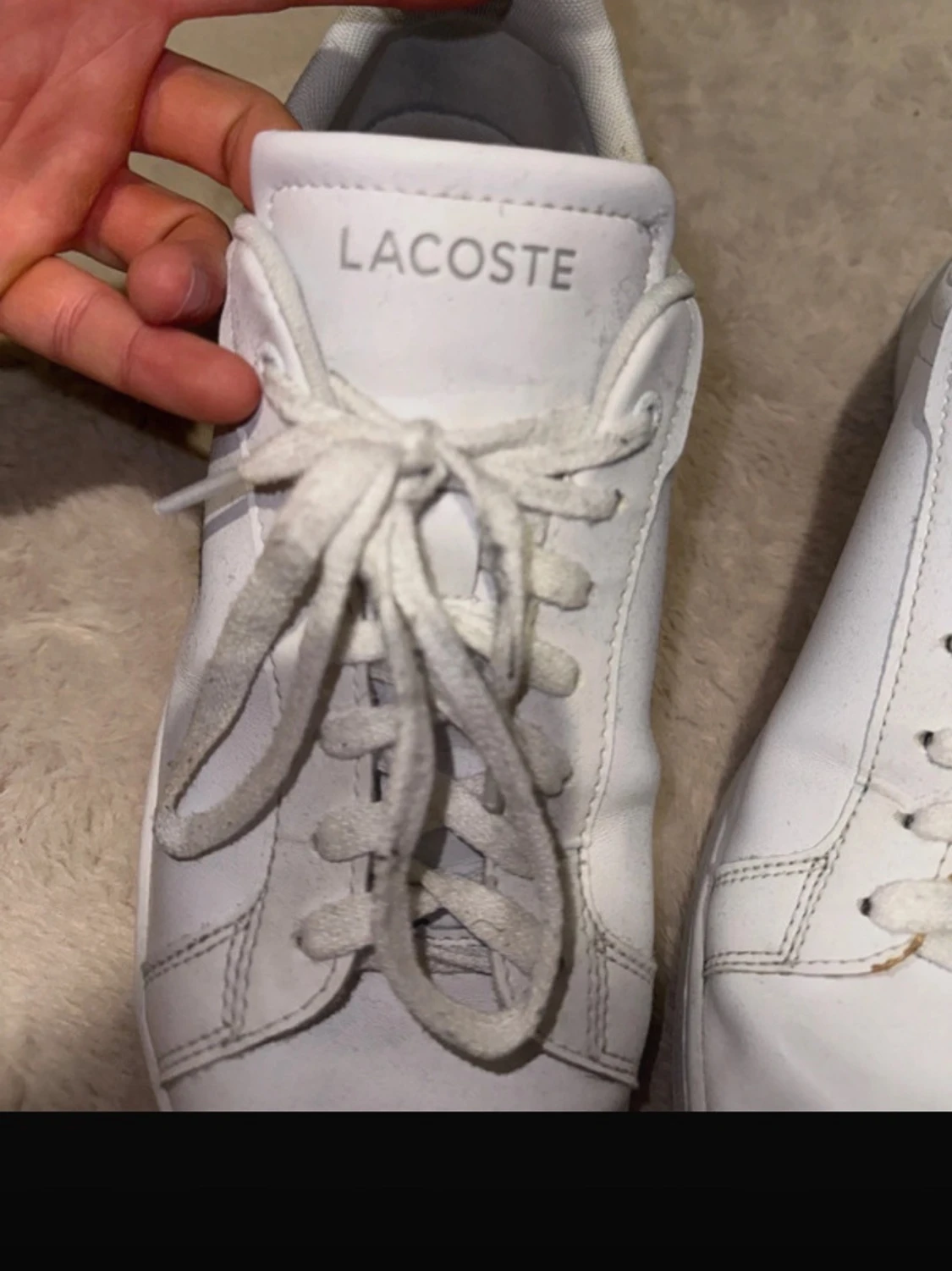 Vita sneakers från Lacoste i skinn - 4