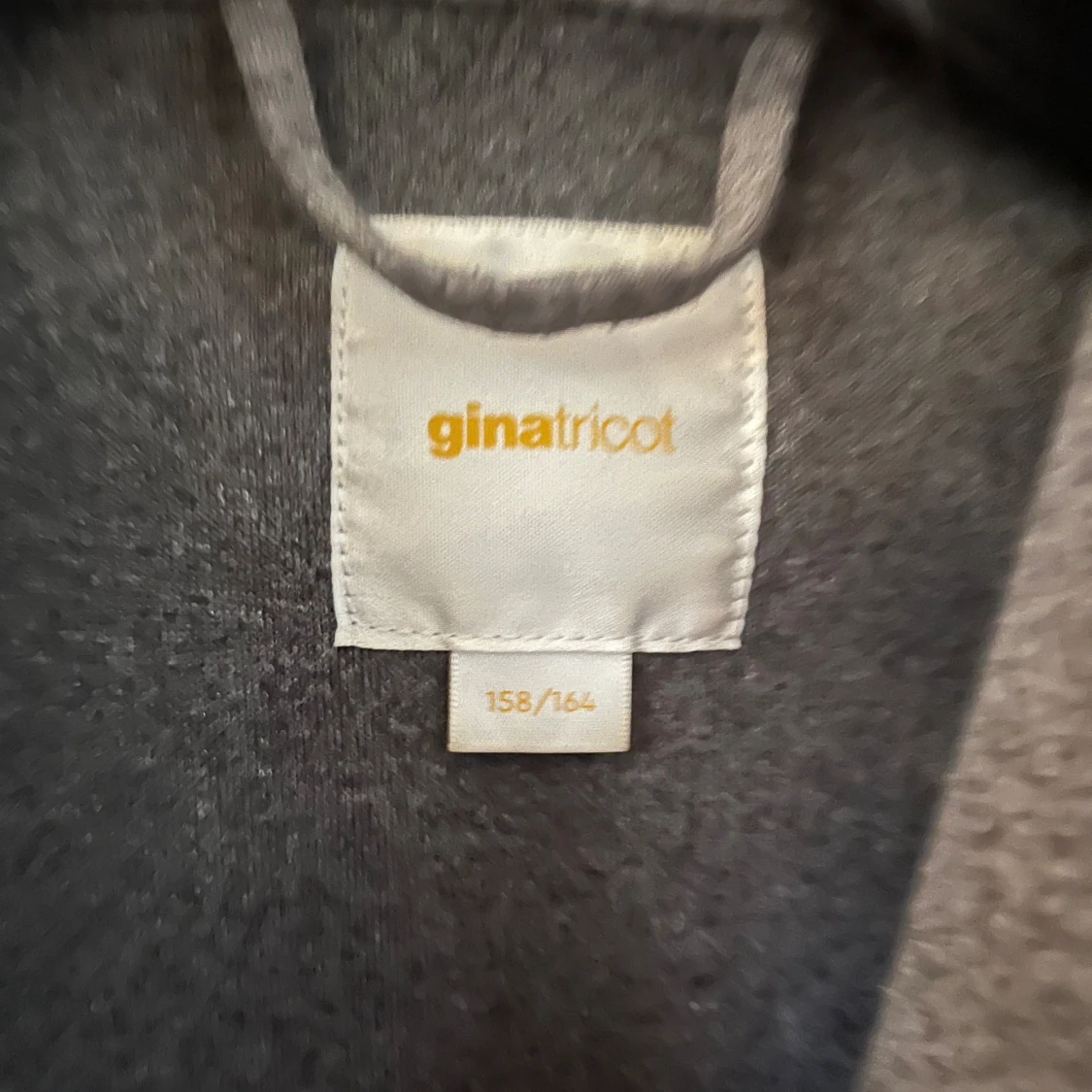 Grå kappa från Gina Tricot - 1