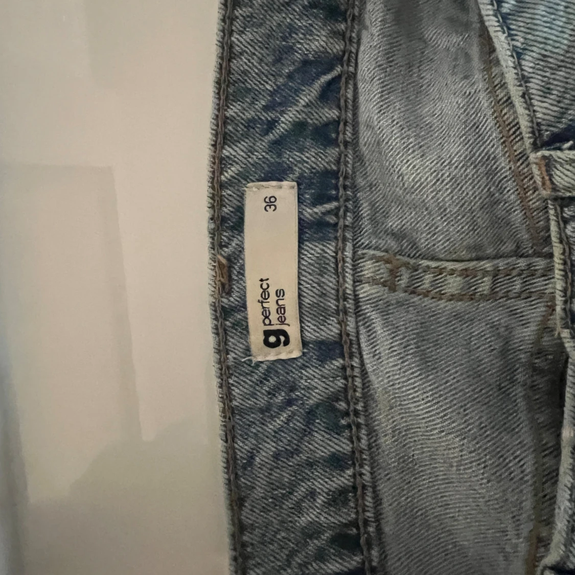 Ljusblå jeans från Ginatricot perfect jeans, strl 36 - 2