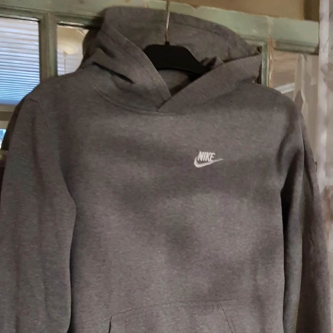 Grå hoodie från Nike 158-170