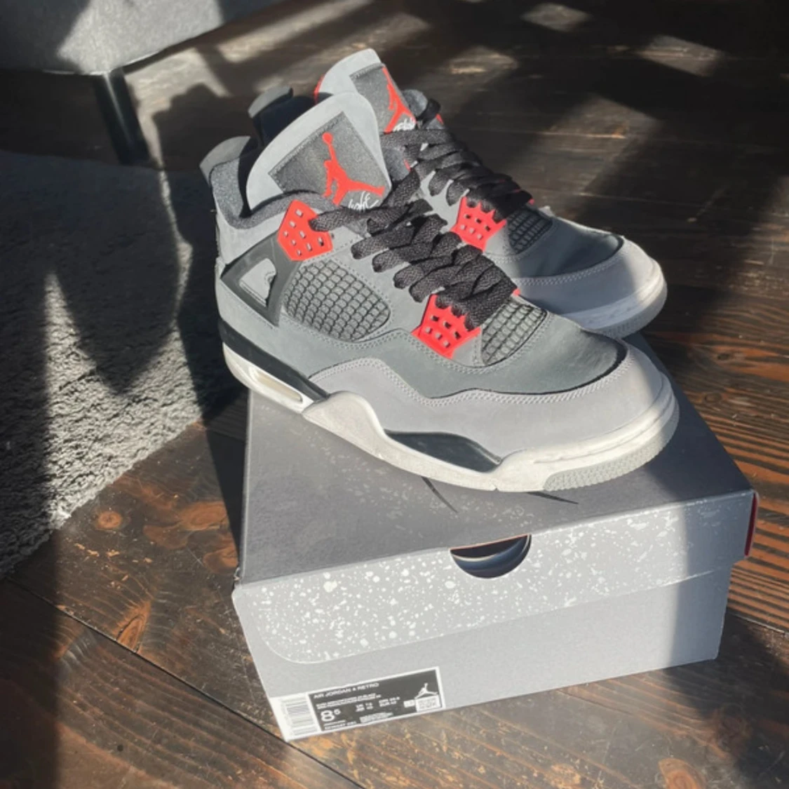 Nike Air Jordan 4 Retro Grå/Röd - 1