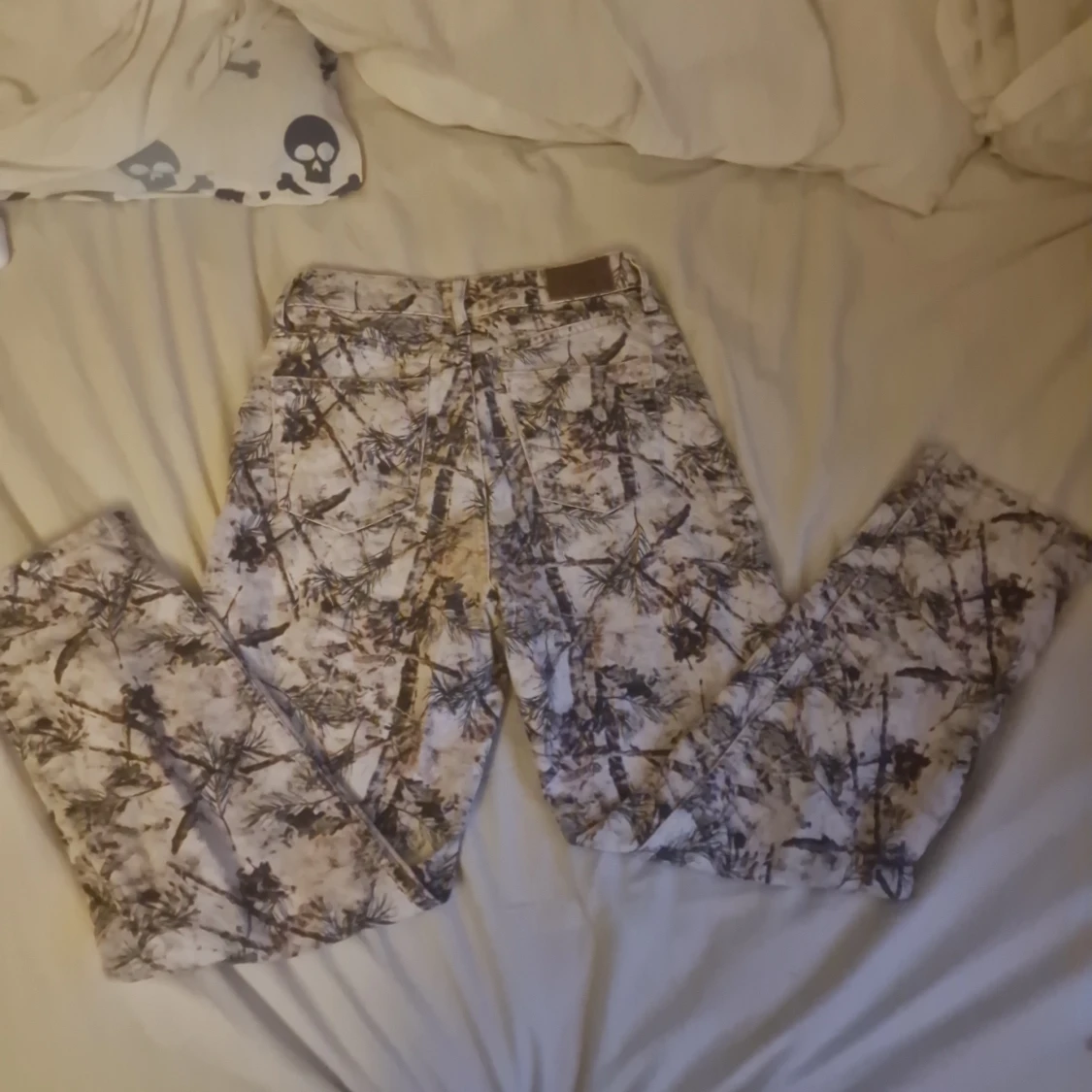 Mönstrade jeans från BDG Urban Outfitters - 1