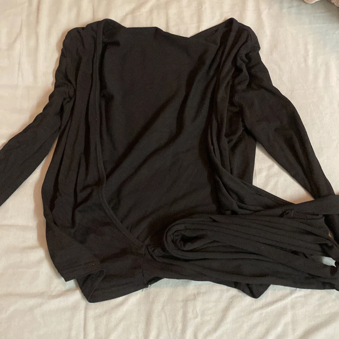 Vit och svart omlottopp från SHEIN XS - 1