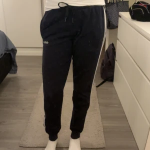 Adidas mjukis - Fint skick, inga defekter