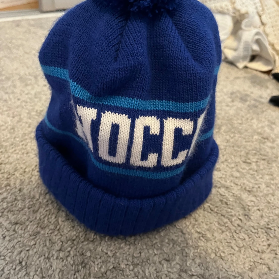 Blå NOCCO mössa med tofs - 2