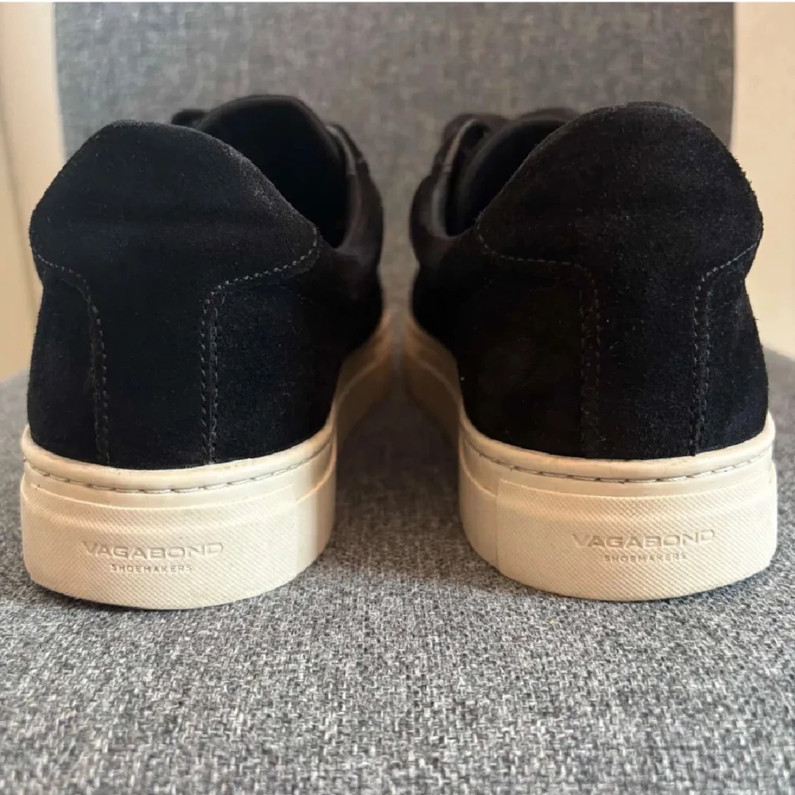 Svarta Vagabond sneakers mocka - 1