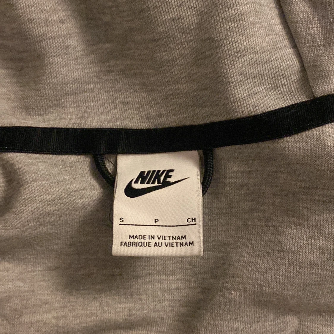 Grå zip-hoodie från Nike - 2