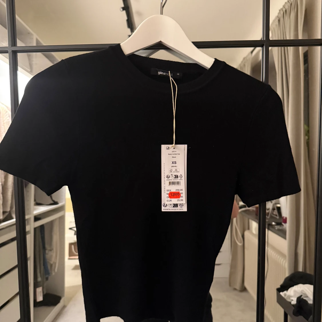 Svart stickad topp från Gina Tricot - 2