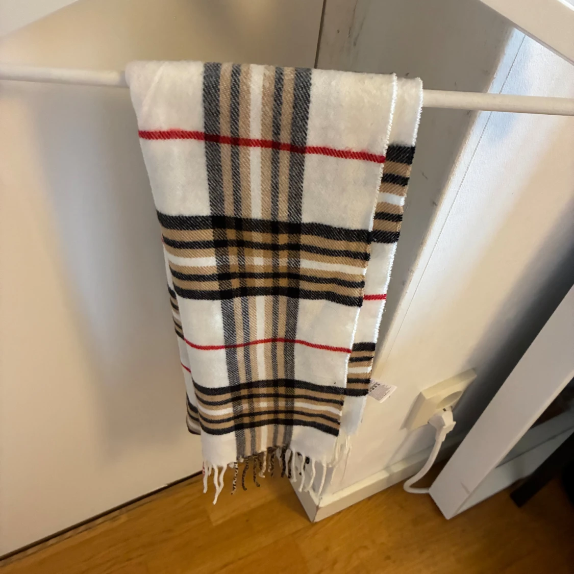 Rutig halsduk från Gerard Pasquier - 1