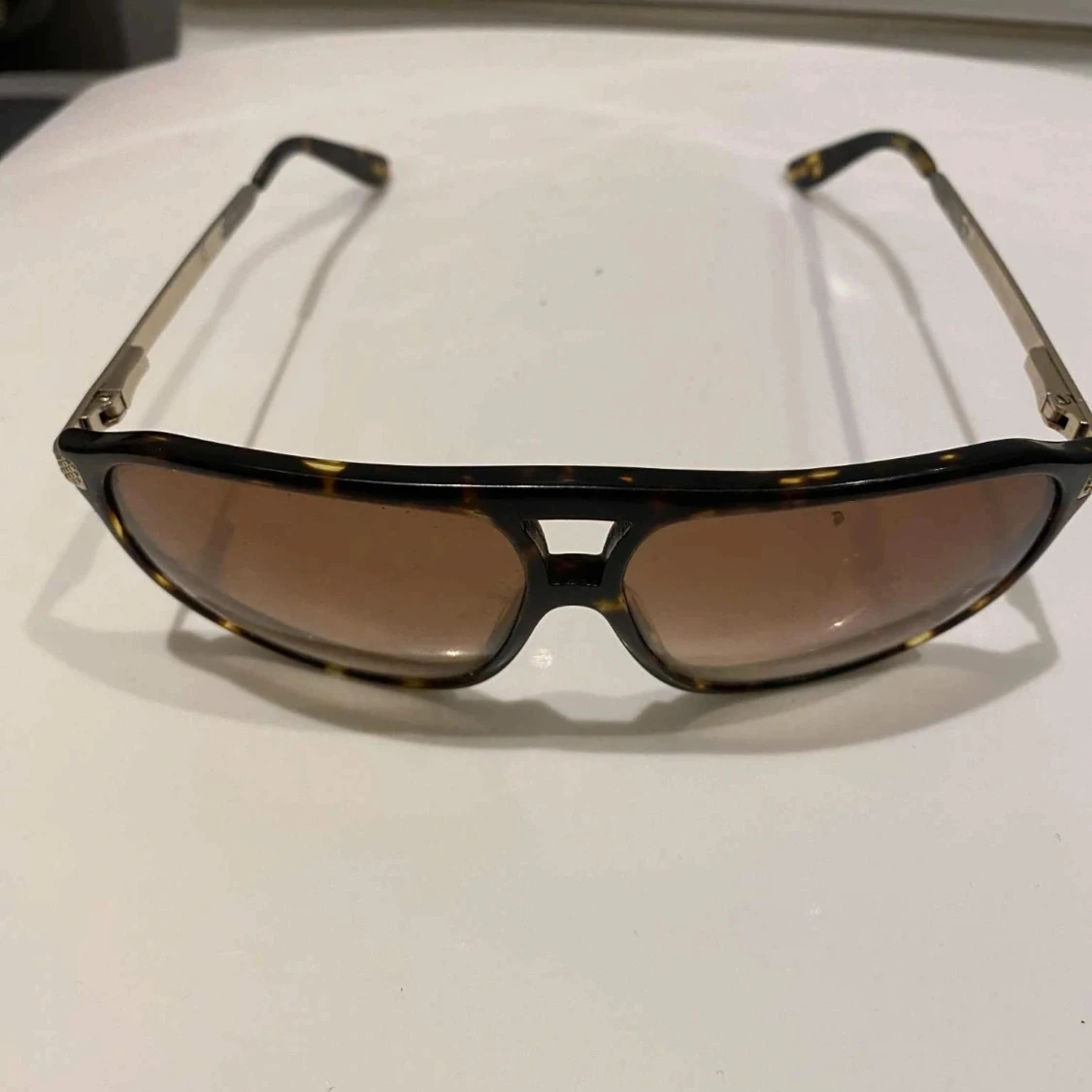 Marc Jacobs bruna pilotbågar solglasögon