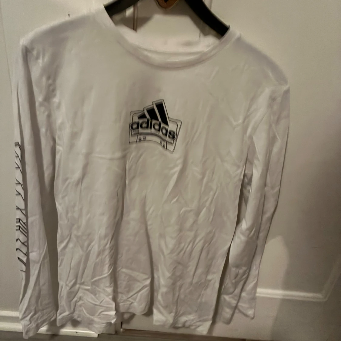 Vit långärmad Adidas tröja - 1