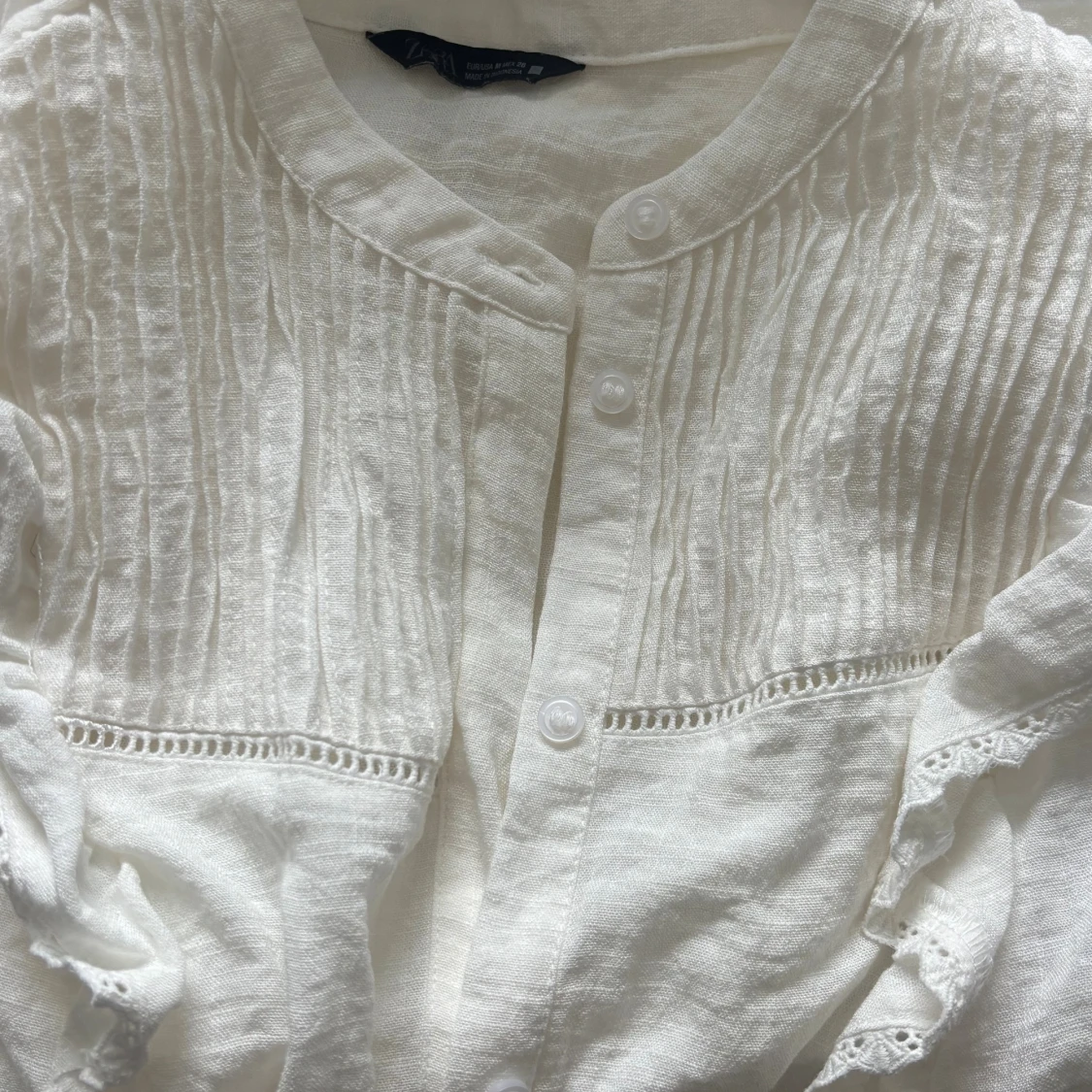 Vit volangblus från Zara - 1