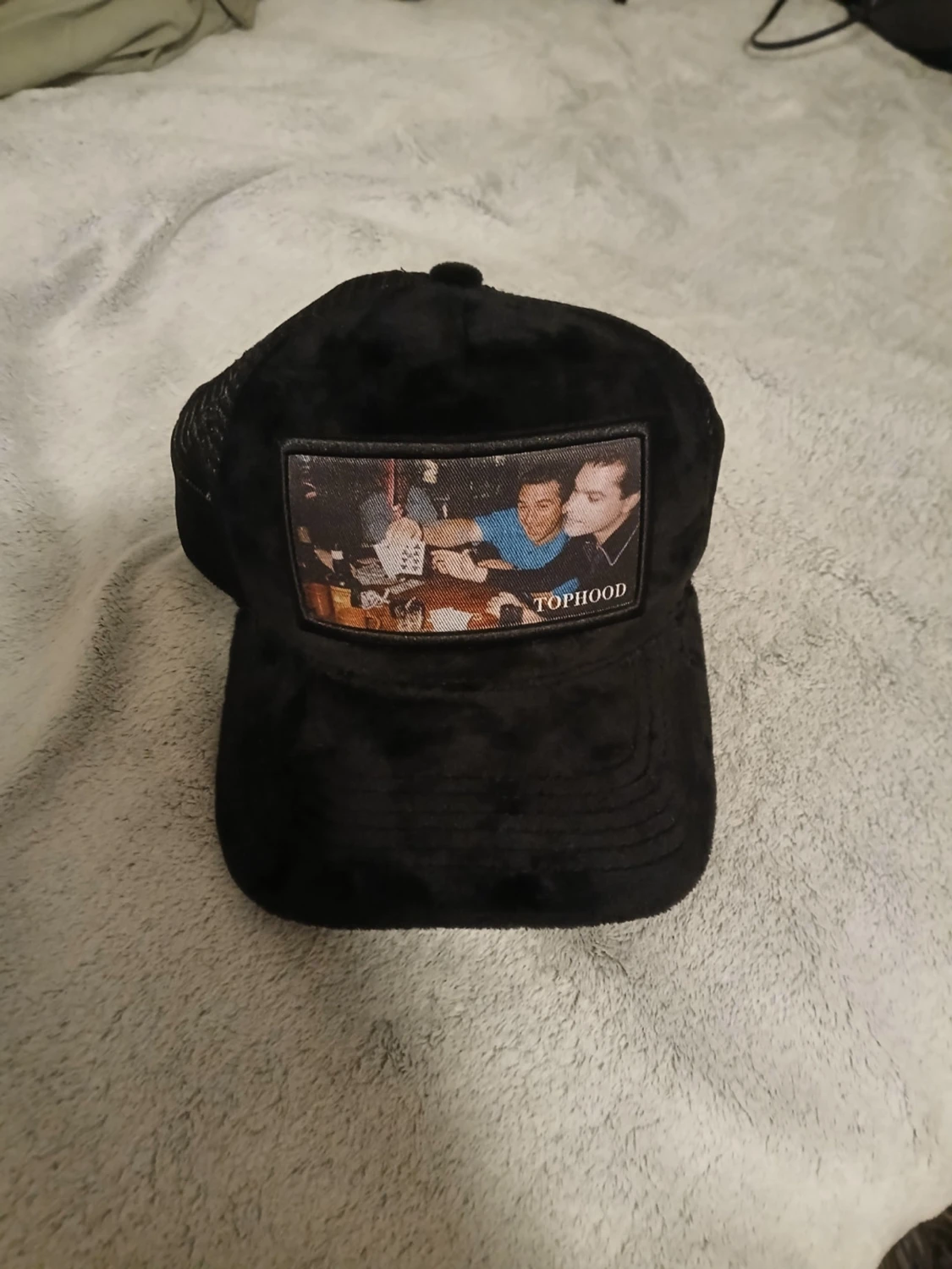 Svart valvet keps. fantastisk kvalite.