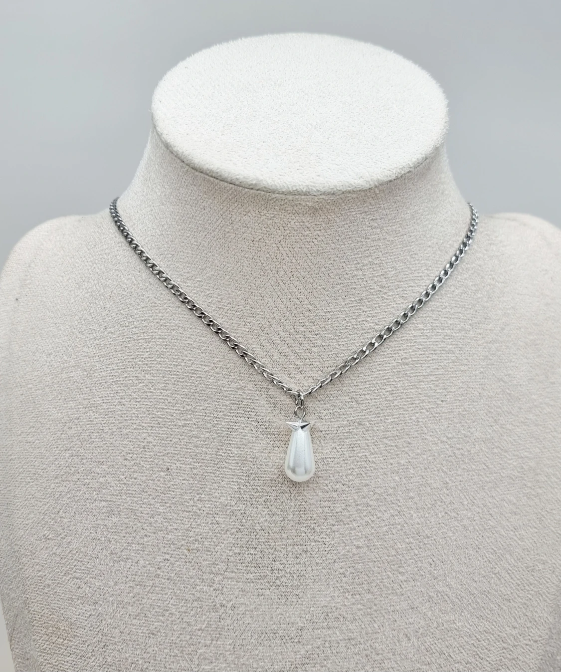 Stilfullt handgjort halsband  - 2