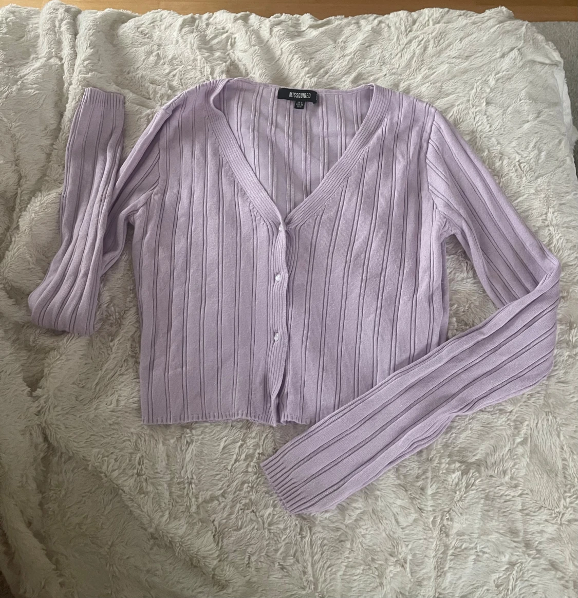 Liliac ribbad tröja från Missguided