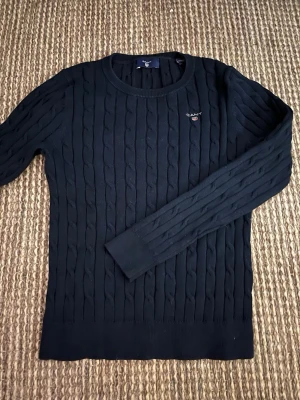 Gant tröja - Gant tröja som funkar för både tjejer och killar💞