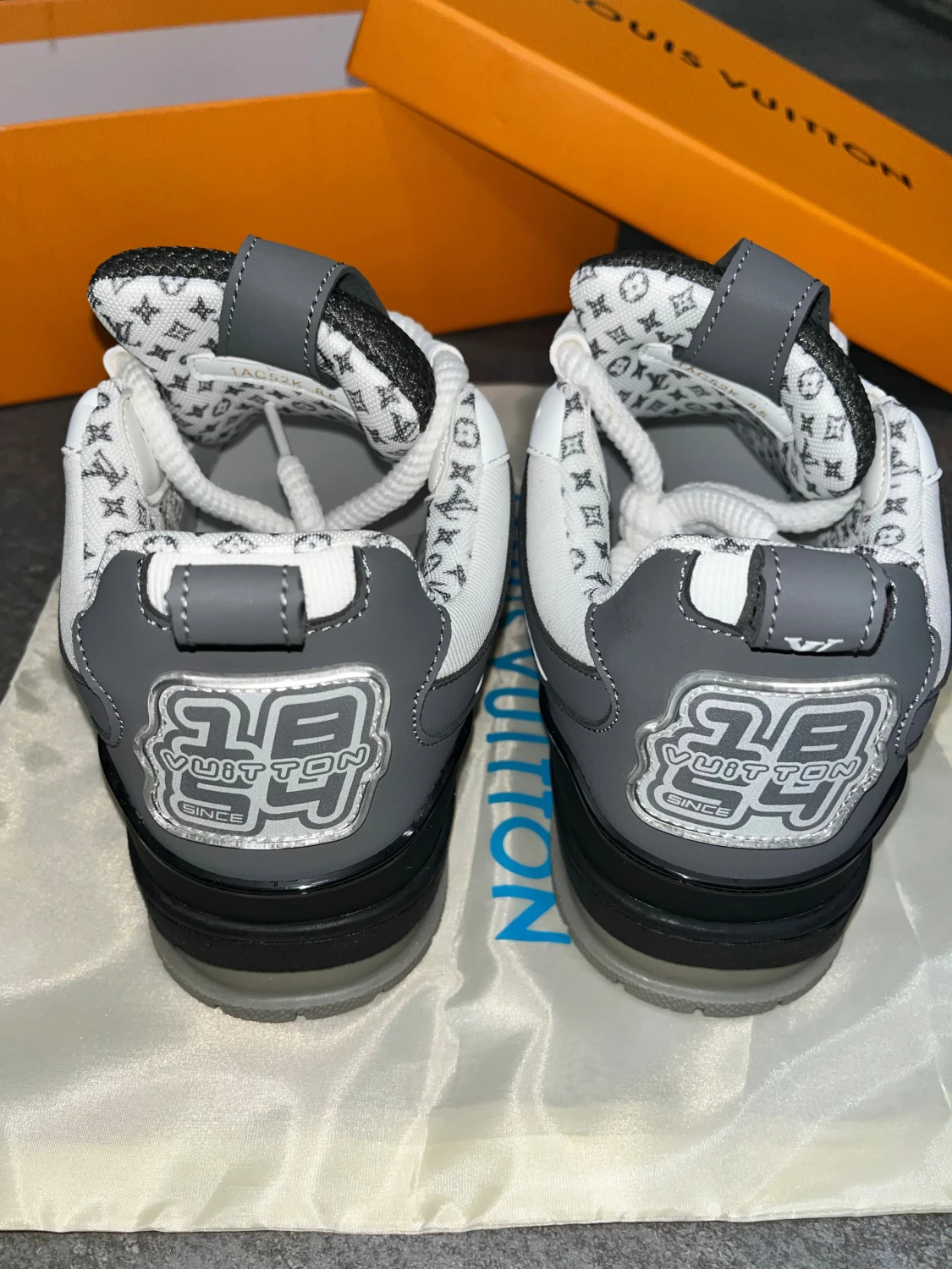 LV skates - 3