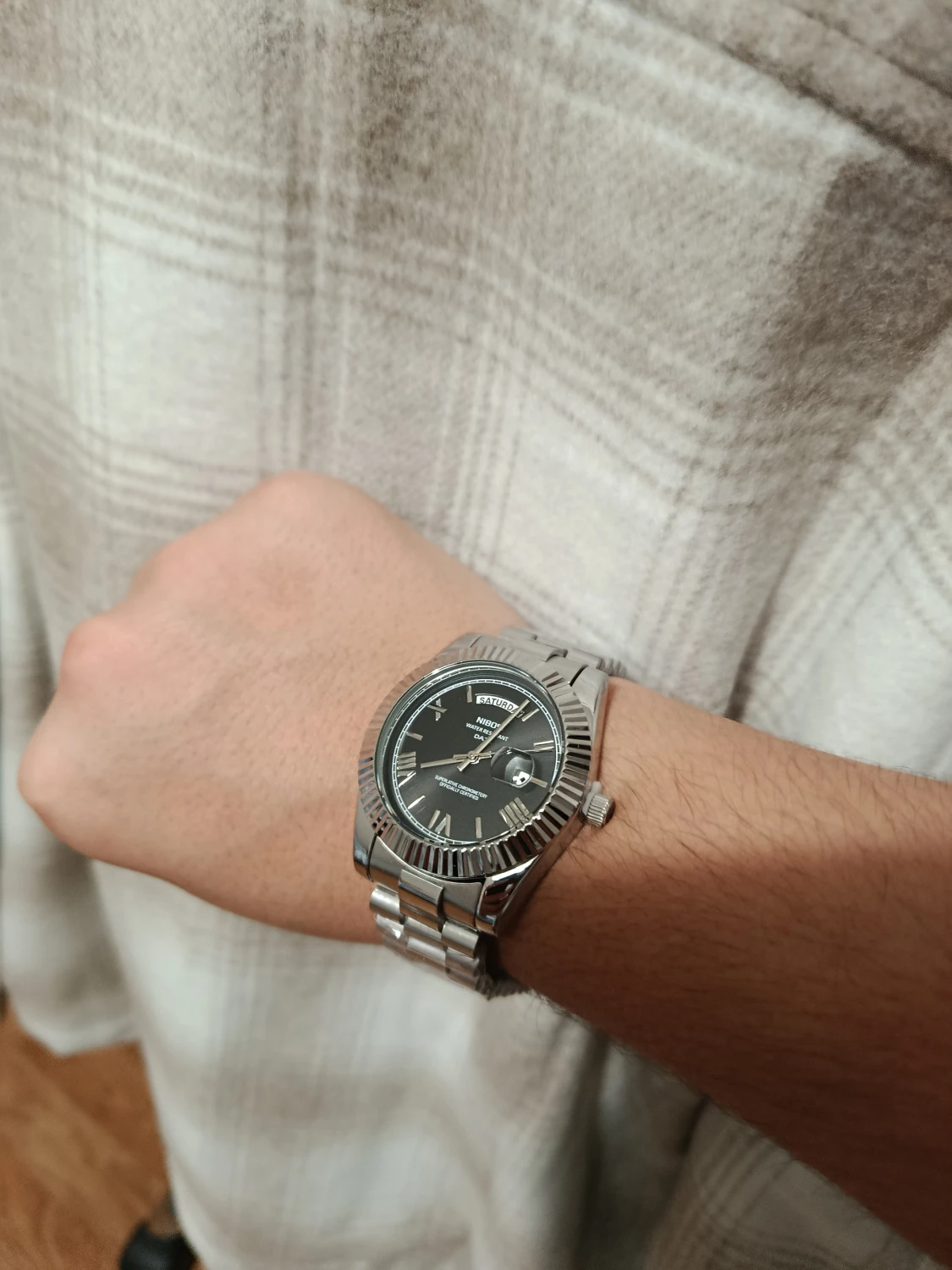 Silverfärgad dunväst med dragkedja - 4