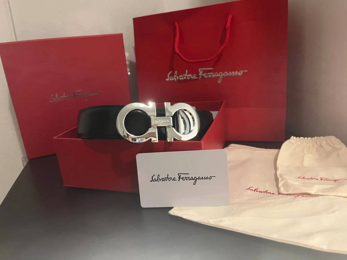 Ferragamo bälte