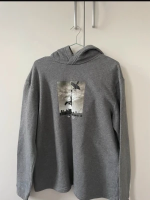 Grå hoodie  - Helt nytt‼️