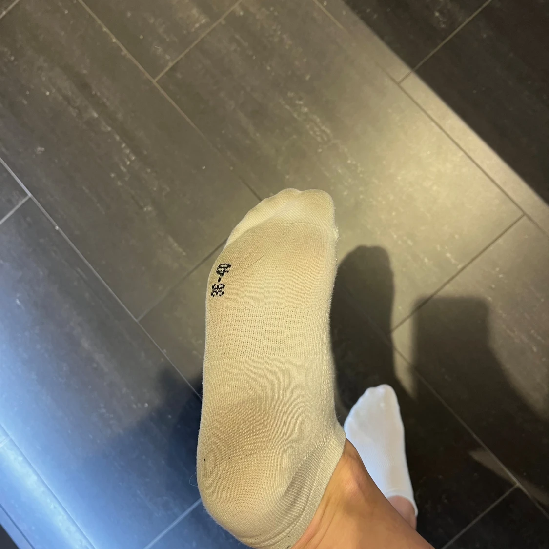 Använda vita ankelstrumpor - 2