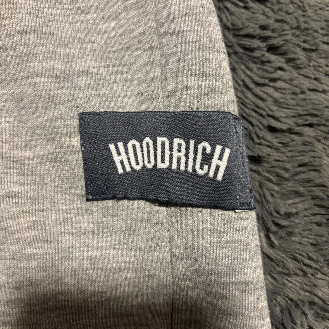 Grå hoodie från Hoodrich  - 3