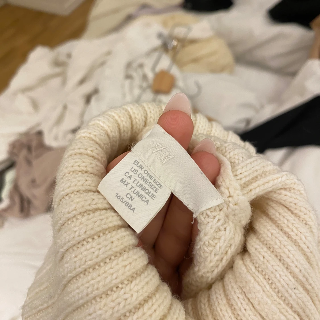 Stickad offwhite slipover från H&M - 2