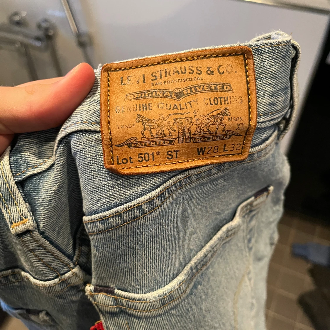 Levi's 501 ljusblå jeans W28 L32 - 1