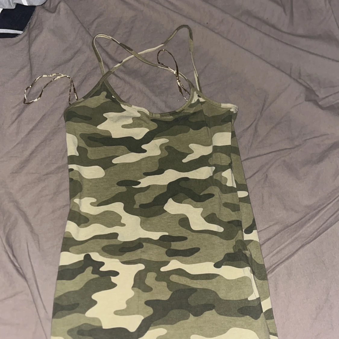 Camo kortklänning från FB Sister