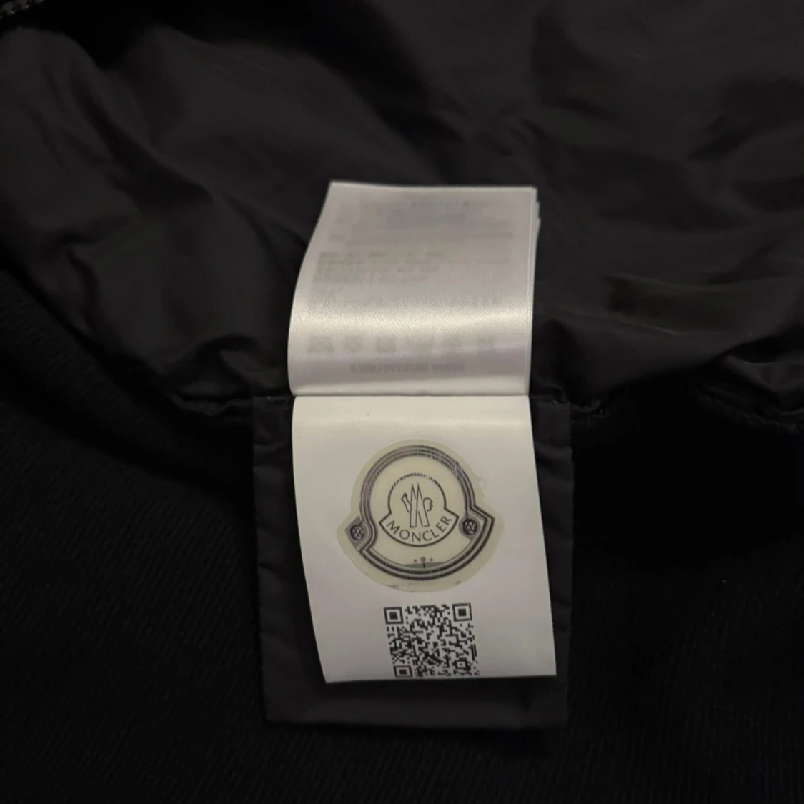 Svart Moncler hybridjacka med dragkedja - 4