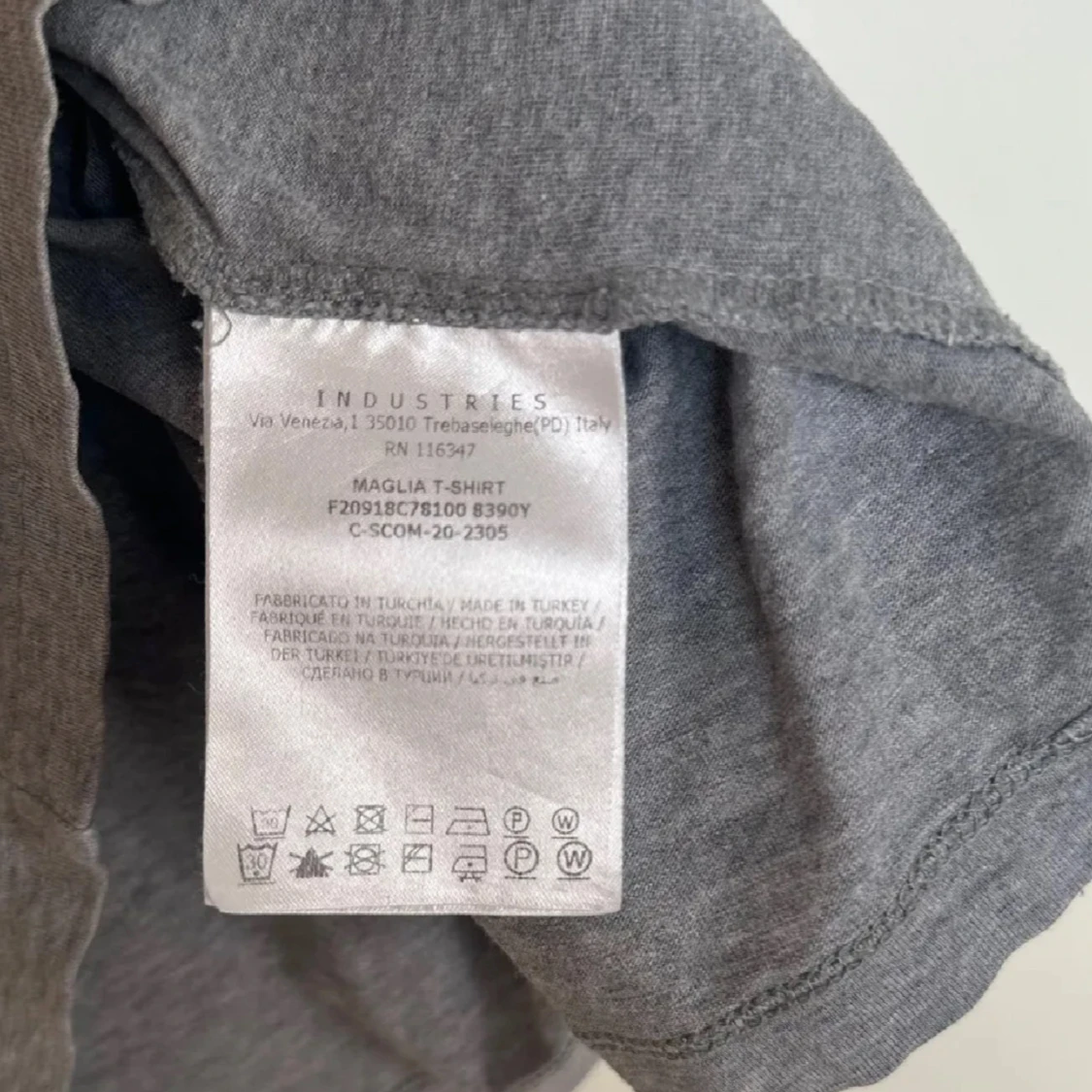 Grå Moncler t-shirt med patch - 2