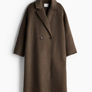 Brun oversized ullkappa - SÖKER denna bruna kappan från hm i strl M eller L.