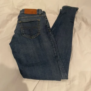 Tiger Of Sweden Jeans - Riktigt feta tiger of sweden jeans i riktigt bra skick! Storlek 30.
