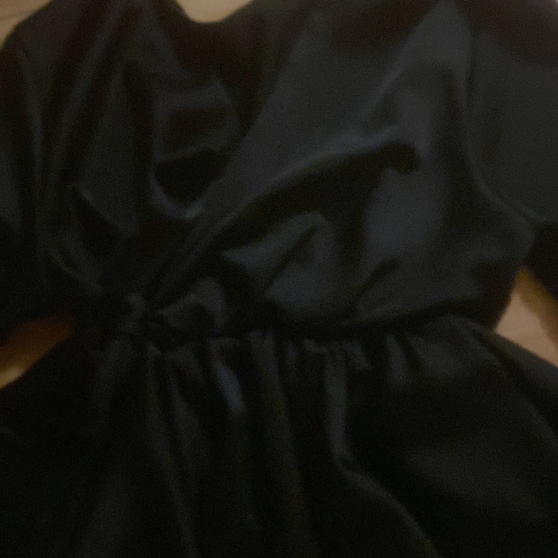 Svart omlottopp med knyt i midjan från missay!! Xs/s! - 1