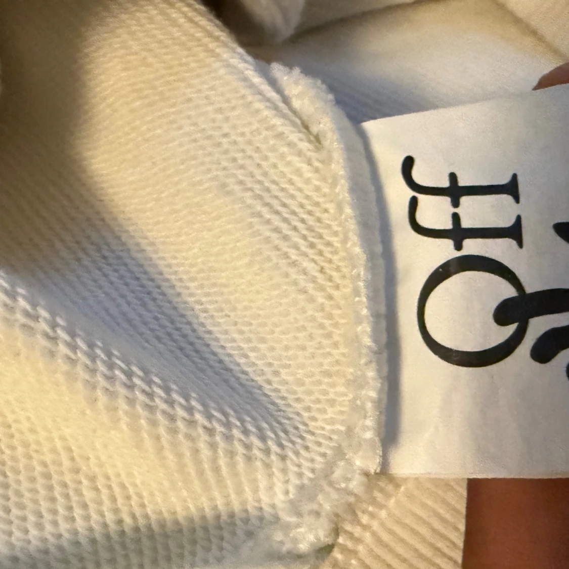 Vit Off-White hoodie med konsttryck - 3