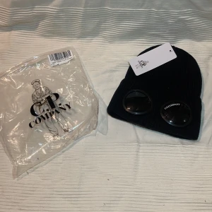 Snygg Mössa - Helt ny! Finns fler bilder bara att fråga 🙌🏼 Levereras inplastade🤩                                                        Frakt inom 24h⏰📦