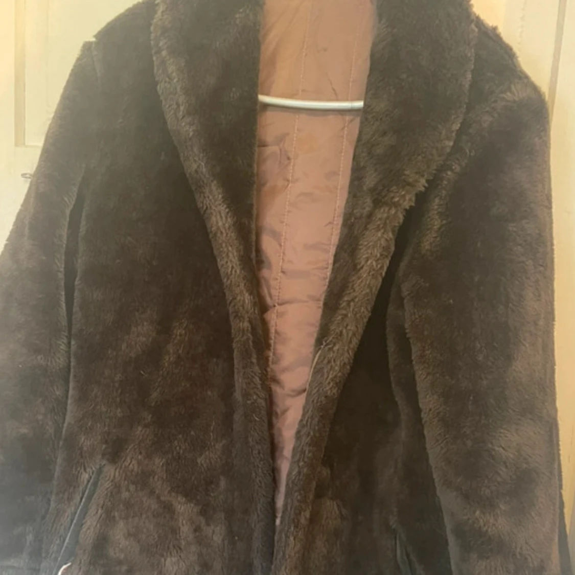 Mörkbrun pälsjacka 