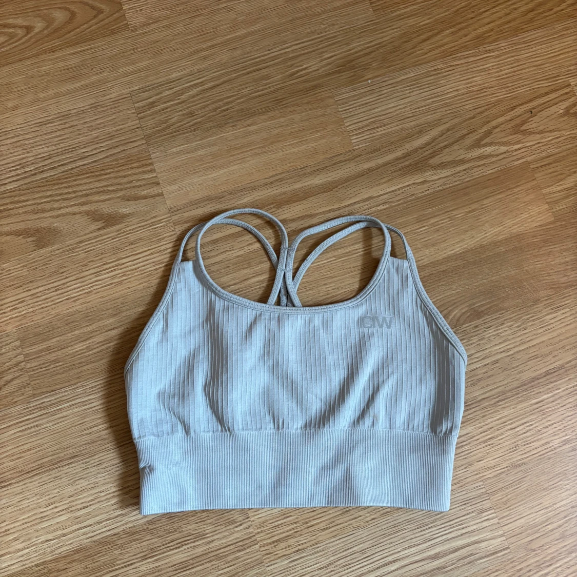 Ljusgrå ribbad linnetopp från ICIW