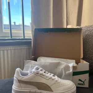 Sneakers - Skor från PUMA, helt oanvända i kartong! Säljs pga felköp, kvitto finns (inköpt på zalando)✨ Inköpspris: 720kr